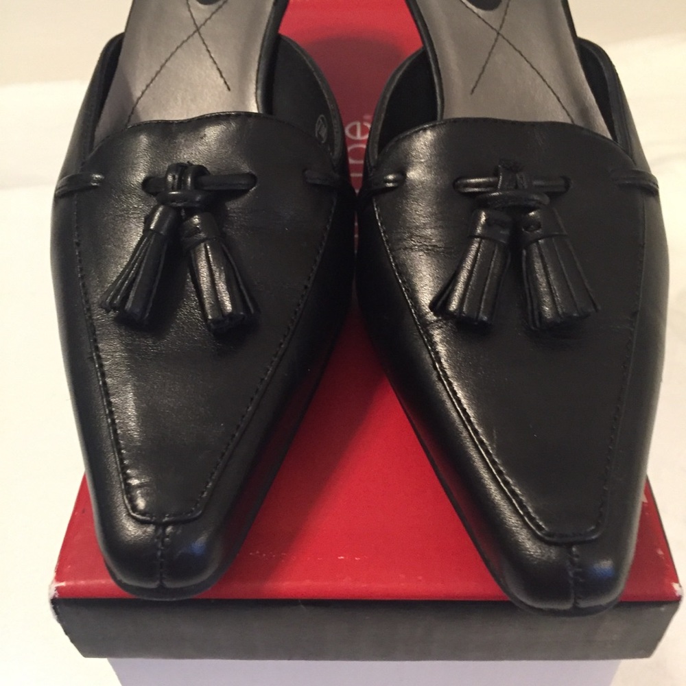 Maripe Leather Heels. size 8